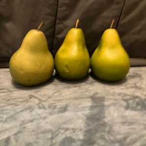 Lot Set 3 Vtg Faux Bartlett Pears Fake Plastic Realistic Fruit Kitchen Decor 4"